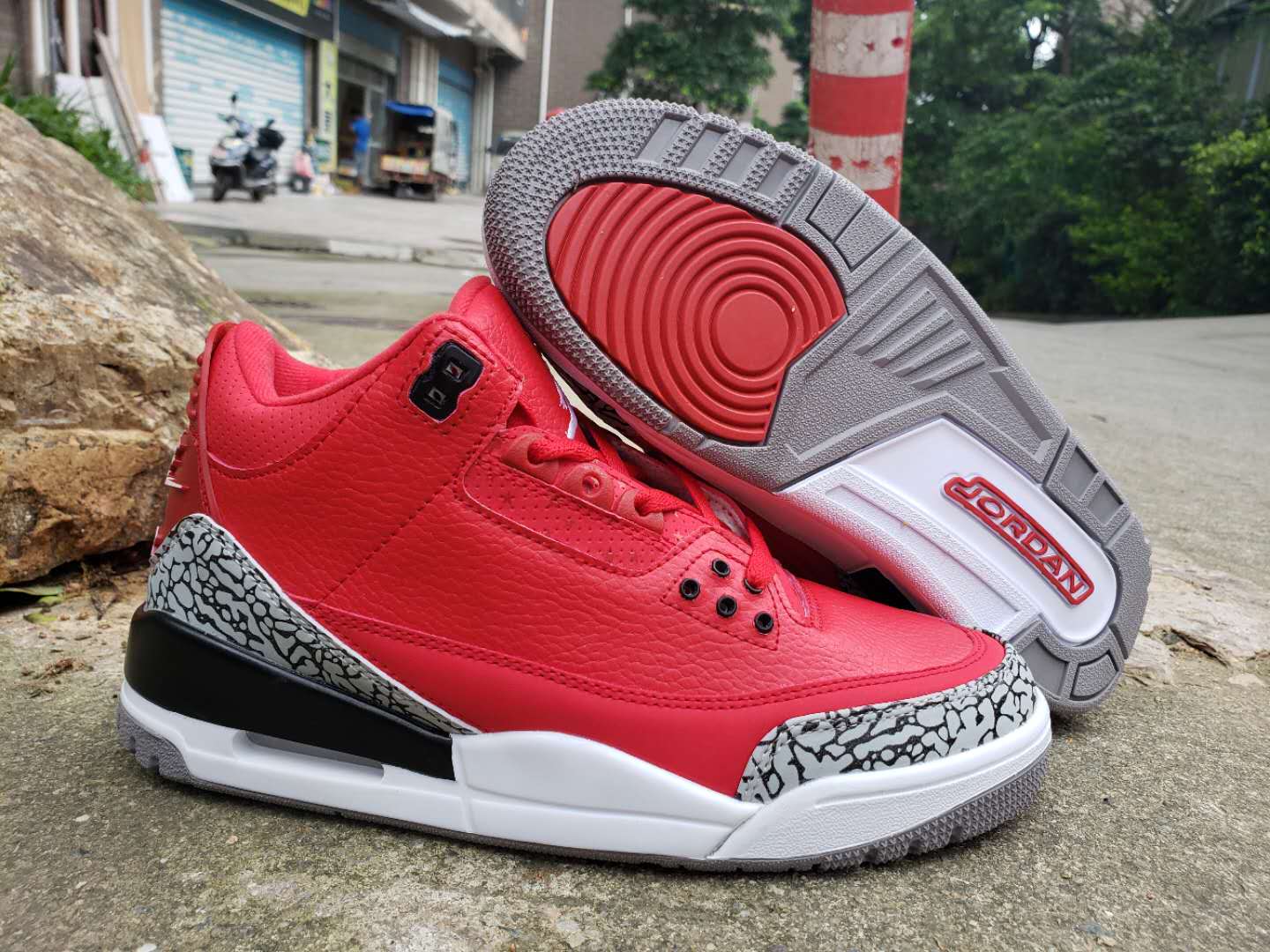 2019 Air Jordan 3 Chicago Red Grey Black White